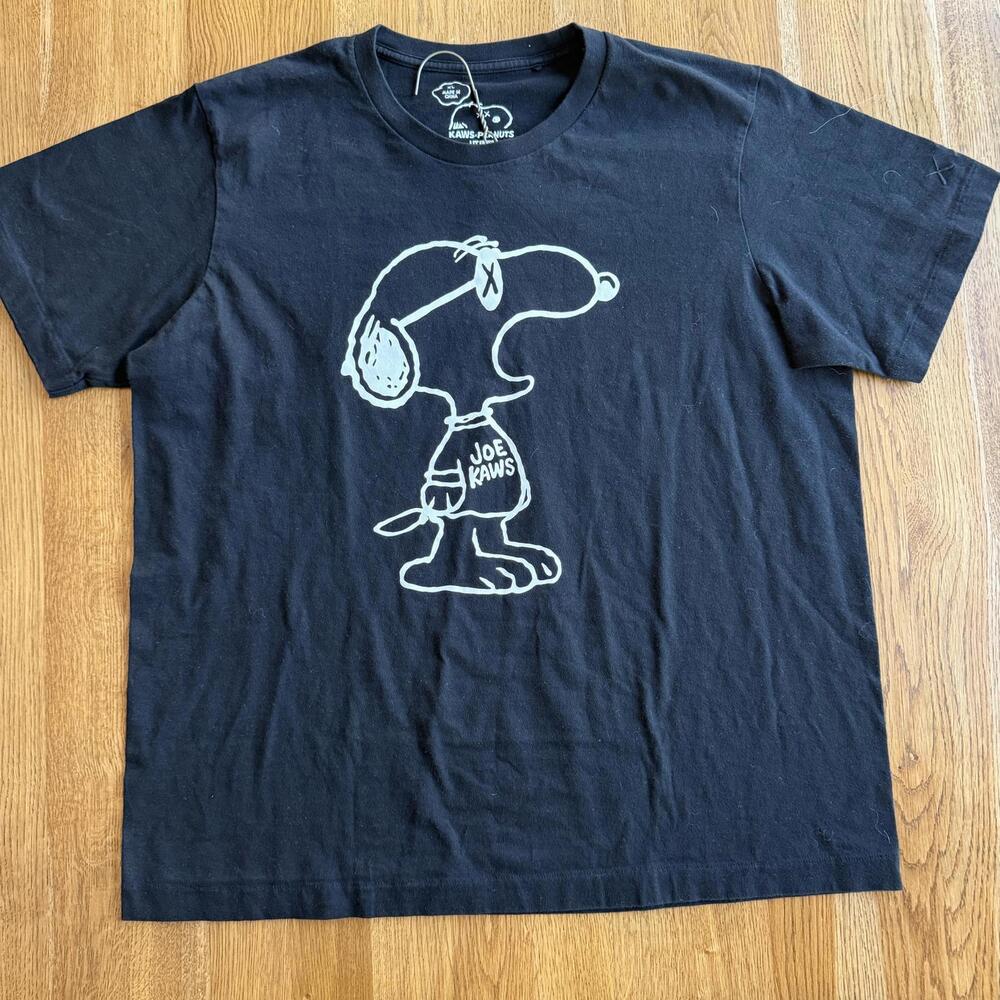 Uniqlo KAWS Black Snoopy Joe Graphic T-Shirt Mens Size XL